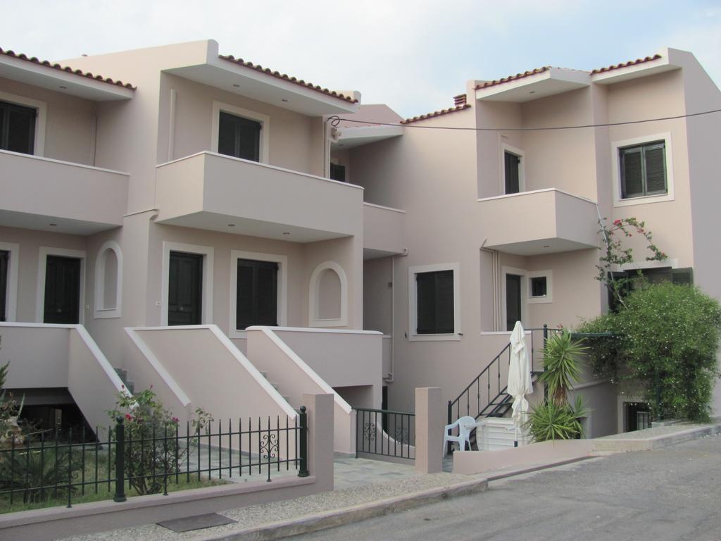 Lakonia Bay Apartments อาร์เคนเจลอส ภายนอก รูปภาพ