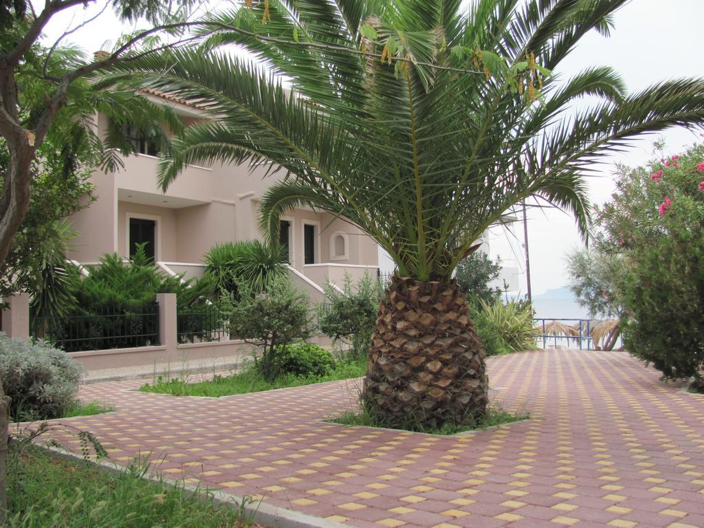 Lakonia Bay Apartments อาร์เคนเจลอส ภายนอก รูปภาพ