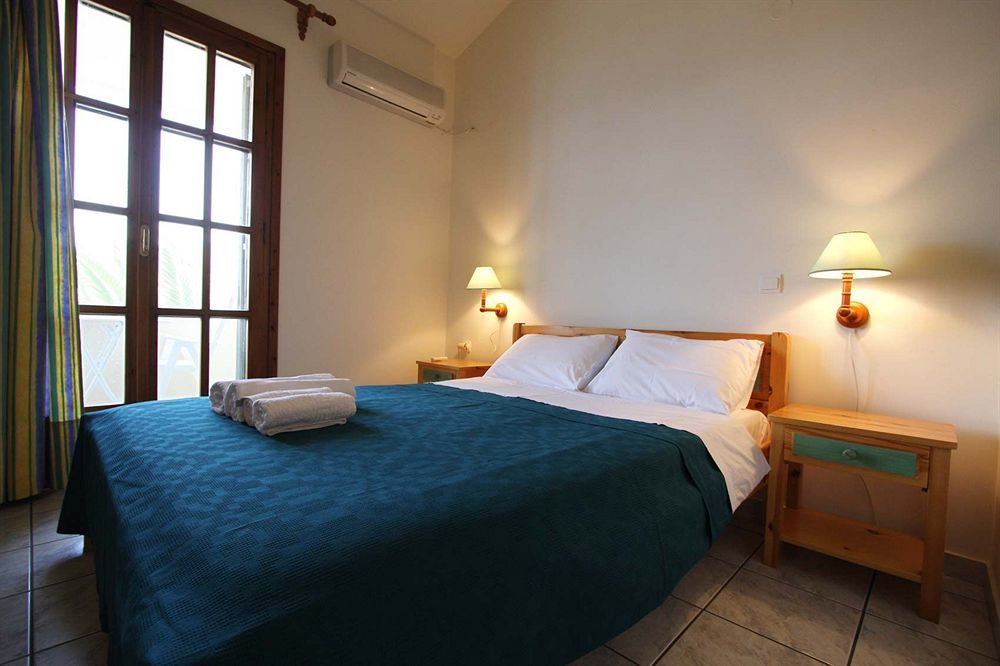 Lakonia Bay Apartments อาร์เคนเจลอส ภายนอก รูปภาพ