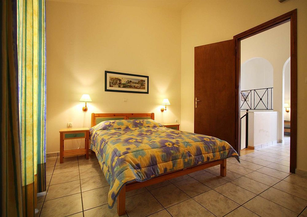 Lakonia Bay Apartments อาร์เคนเจลอส ภายนอก รูปภาพ