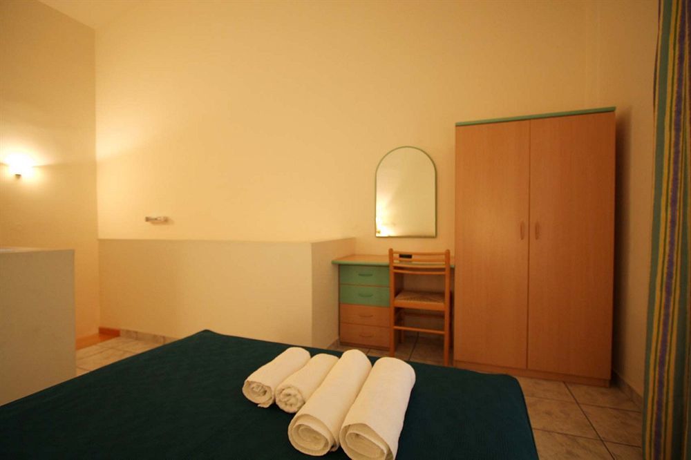 Lakonia Bay Apartments อาร์เคนเจลอส ภายนอก รูปภาพ