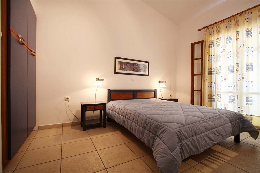 Lakonia Bay Apartments อาร์เคนเจลอส ภายนอก รูปภาพ