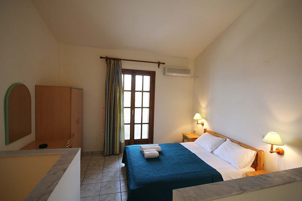 Lakonia Bay Apartments อาร์เคนเจลอส ภายนอก รูปภาพ