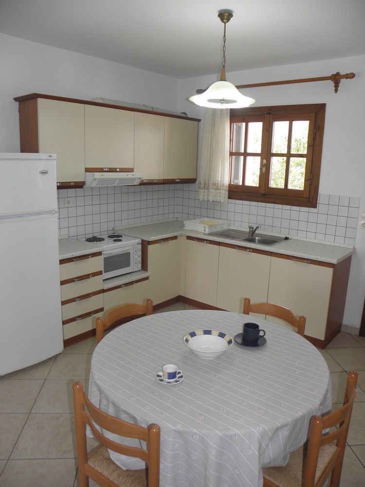 Lakonia Bay Apartments อาร์เคนเจลอส ภายนอก รูปภาพ
